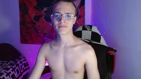 Snapshot of im_oliverpark chatting on 10/10/25, 11:37 Oliver P online show from 10/10/25, 11:37