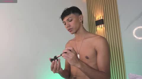 im_sebaslopez online show from 01/13/25, 04:39