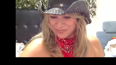 Snapshot of im_sharonr chatting on 11/06/25, 06:09 Sharon online show from 11/06/25, 06:09