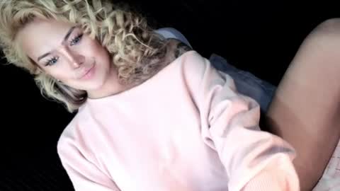 Candy Moore online show from 07/12/26, 03:08
