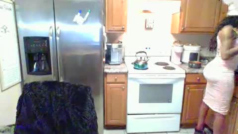 iman_love online show from 01/23/25, 11:36