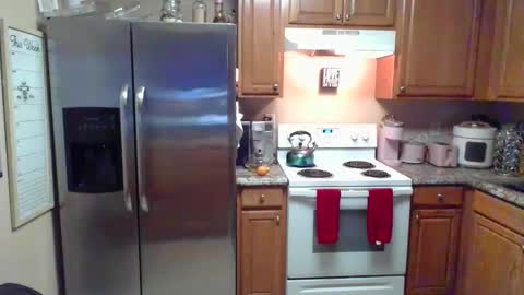 iman_love online show from 02/05/25, 12:10