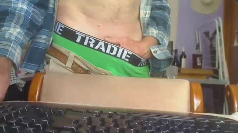 Snapshot of imaussiechris chatting on 01/05/25, 11:33 Aussie Guy online show from 01/05/25, 11:33