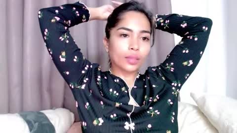 Baby online show from 05/09/26, 02:33