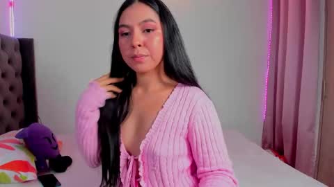 Snapshot of imdayaadams chatting on 11/02/25, 05:43 Dayana online show from 11/02/25, 05:43