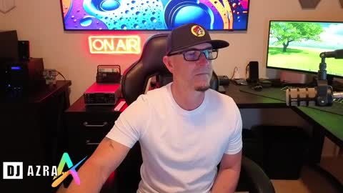 DJ Azra online show from 12/19/24, 02:13