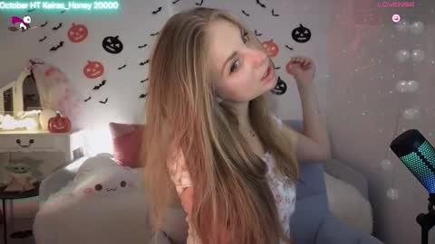 ImKeira online show from 10/22/25, 06:29