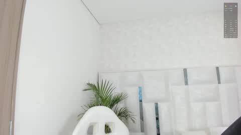 Krystall online show from 10/27/25, 08:46