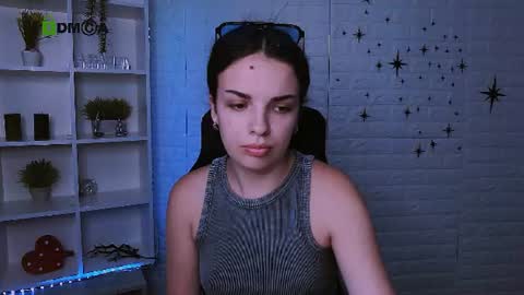 Leyla online show from 06/25/26, 11:15