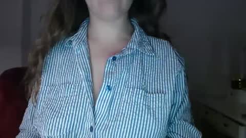 Snapshot of immouss chatting on 01/13/25, 07:53 Pola online show from 01/13/25, 07:53