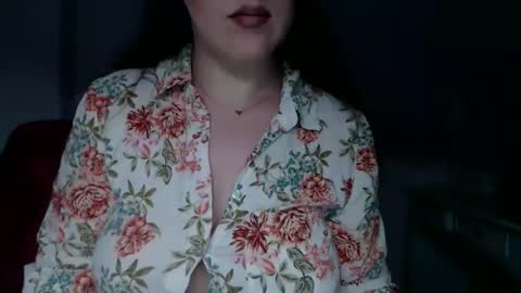 Snapshot of immouss chatting on 10/27/25, 09:41 Pola online show from 10/27/25, 09:41