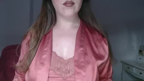 Snapshot of immouss chatting on 11/16/25, 09:53 Pola online show from 11/16/25, 09:53