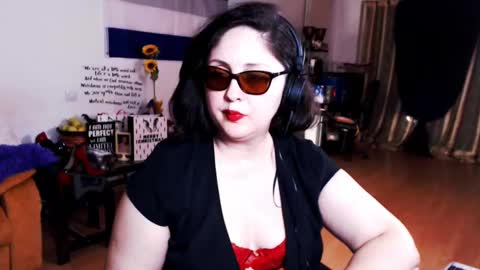 Empress online show from 12/06/24, 09:35