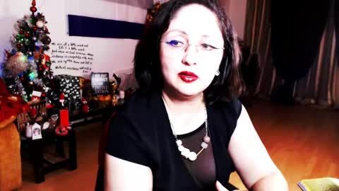 Empress online show from 12/25/24, 11:42