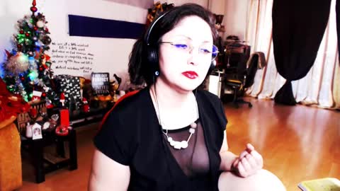 Empress online show from 12/26/24, 11:54