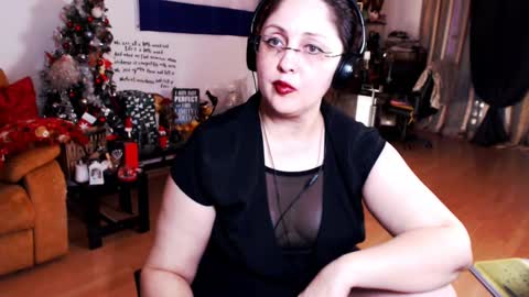 Empress online show from 01/02/25, 02:57
