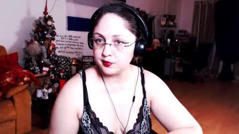 Empress online show from 01/31/25, 08:12