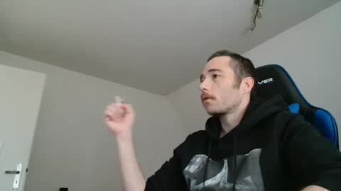 Snapshot of imsexyandiknowit89 chatting on 09/15/25, 11:32 Flummi online show from 09/15/25, 11:32