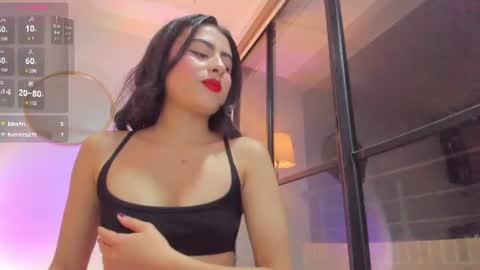 imsofia_dy online show from 06/25/26, 12:43
