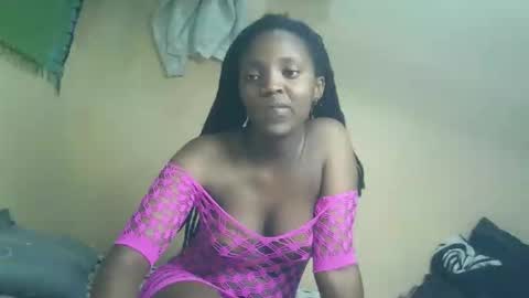 Snapshot of imyour_girl chatting on 10/20/25, 02:23 Im sonny online show from 10/20/25, 02:23