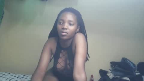 Snapshot of imyour_girl chatting on 10/21/25, 07:53 Im sonny online show from 10/21/25, 07:53
