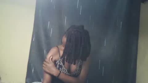 Snapshot of imyour_girl chatting on 11/18/25, 06:34 Im sonny online show from 11/18/25, 06:34