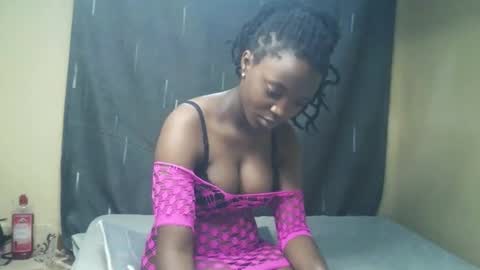 Snapshot of imyour_girl chatting on 11/30/25, 06:39 Im sonny online show from 11/30/25, 06:39