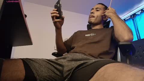 Daniel   thumb up me please its important Im new INDEPENDENT MODEL online show from 06/08/26, 03:45