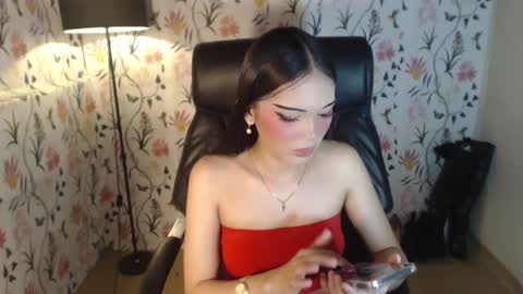 Snapshot of imyourlegalbaby chatting on 01/09/25, 08:45 Aki online show from 01/09/25, 08:45