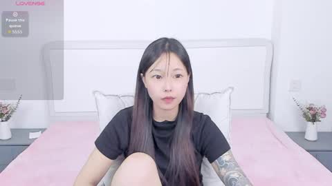 Snapshot of inadaphne chatting on 05/01/26, 12:48 Ina online show from 05/01/26, 12:48