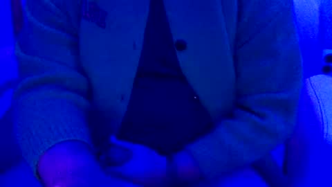 Inchesofhappiness7 online show from 10/26/25, 11:49