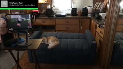 Carter online show from 10/10/25, 03:49