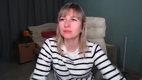 incredible_ariela online show from 12/22/24, 11:54