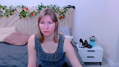 incredible_ariela online show from 03/04/26, 07:47