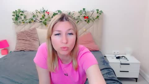 incredible_ariela online show from 05/13/26, 11:18