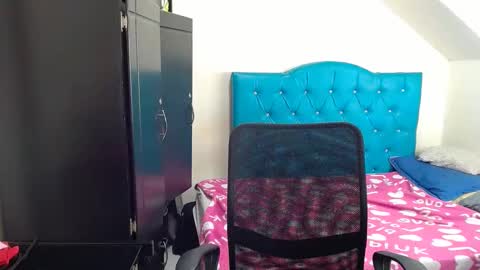 incubus_couple1 online show from 01/05/25, 01:13