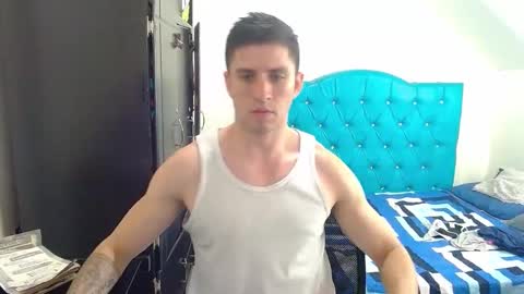 incubus_couple1 online show from 02/03/25, 02:58