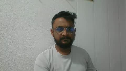 Snapshot of indian1433 chatting on 12/05/25, 04:54 indian1433 online show from 12/05/25, 04:54