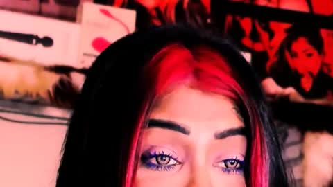 Bella Ambrosia online show from 11/08/25, 01:06