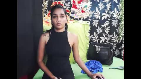 Snapshot of indian_leah chatting on 12/15/25, 06:17 leah online show from 12/15/25, 06:17