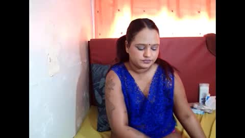 Snapshot of indian_sunshine chatting on 11/20/25, 05:51 indian_sunshine online show from 11/20/25, 05:51