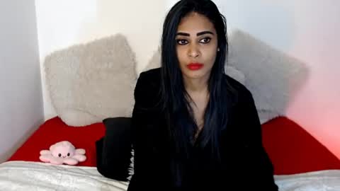 Jazmin online show from 06/14/26, 10:23