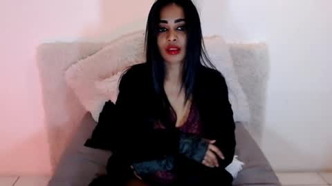Jazmin online show from 07/12/26, 03:47