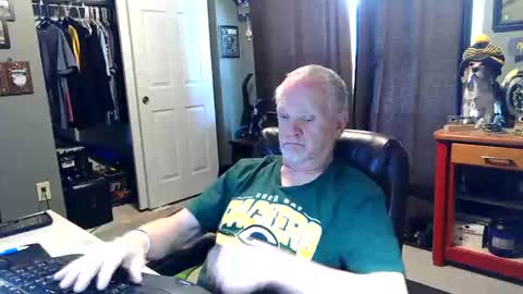 Papa online show from 05/15/26, 06:26