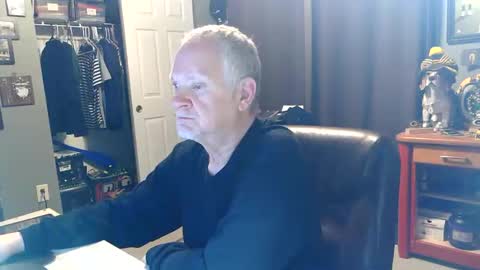 Papa online show from 05/23/26, 08:18