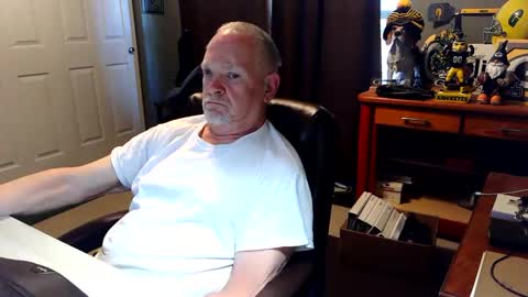 Papa online show from 06/07/26, 11:14