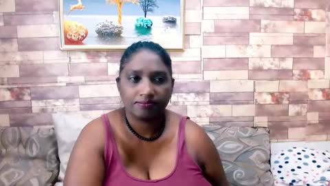 Snapshot of indianblue3 chatting on 12/28/24, 12:03 tracy online show from 12/28/24, 12:03