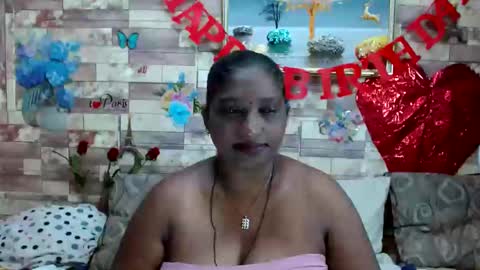 Snapshot of indianblue3 chatting on 01/27/25, 10:38 tracy online show from 01/27/25, 10:38