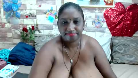 Snapshot of indianblue3 chatting on 02/05/25, 11:02 tracy online show from 02/05/25, 11:02