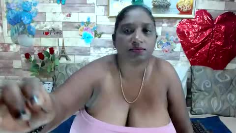 Snapshot of indianblue3 chatting on 02/11/25, 02:35 tracy online show from 02/11/25, 02:35